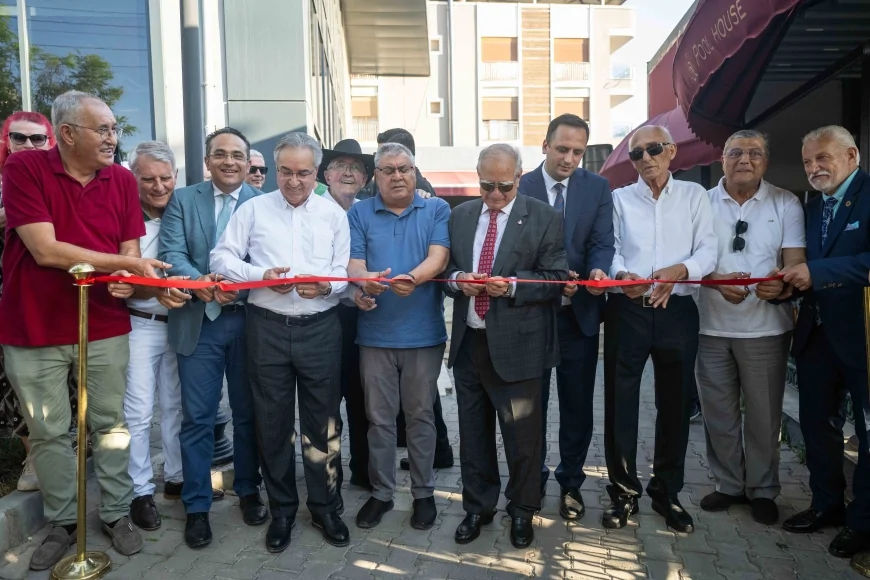 Bornova’da 50 Yıllık Emek Ölümsüzleşti: Dr. Şaban Acarbay’ın İsmi Yüzme Havuzuna Verildi
