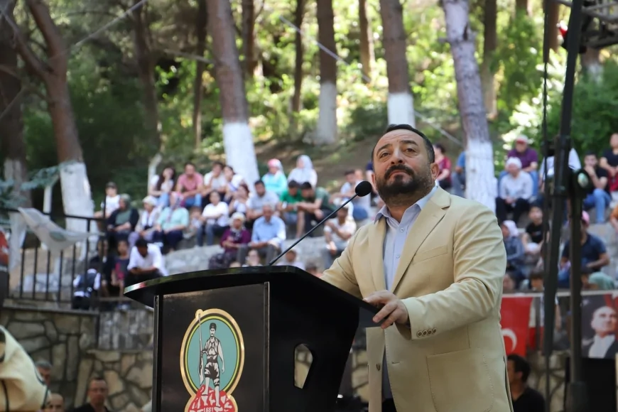 Bademli'de 54. Kiraz Festivali üreticilerin sorunları ve coşkuyla geçti