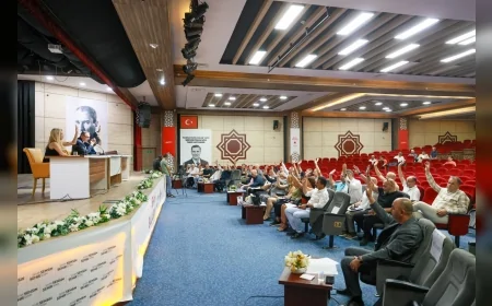 Yunusemre Belediye Meclisi Temmuz Toplantısında Orman Yangınları ve Sivas Katliamı Gündeme Geldi