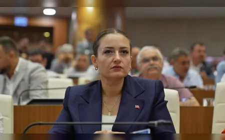 Antalya Büyükşehir Belediyesi Başkan Vekilliğine Büşra Özdemir seçildi