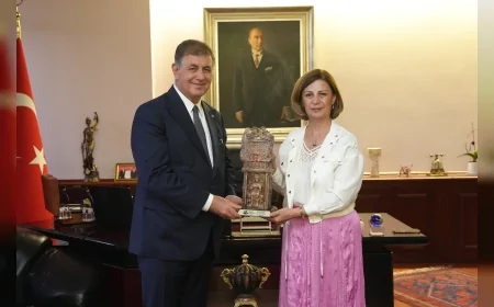 Cemil Tugay ve Ayşe Ünlüce Eskişehir’de bir araya geldi, şehircilik vurgusu öne çıktı