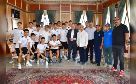 Semih Balaban: "Yunusemre U17 Takımı Türkiye’nin En İyi 4 Takımı Arasında Yer Almayı Hak Etti"