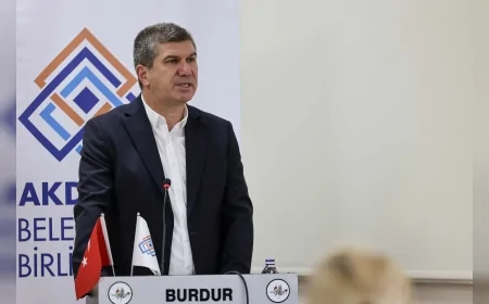 Akdeniz Belediyeler Birliği'nden yerel yönetimlere mevzuat güncellemeli eğitim programı