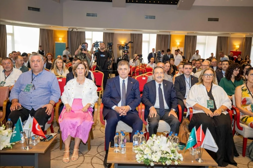 Cemil Tugay: "Can çekişen toprağın kurtuluşu bizim elimizde, atıkları doğru değerlendirmeliyiz"