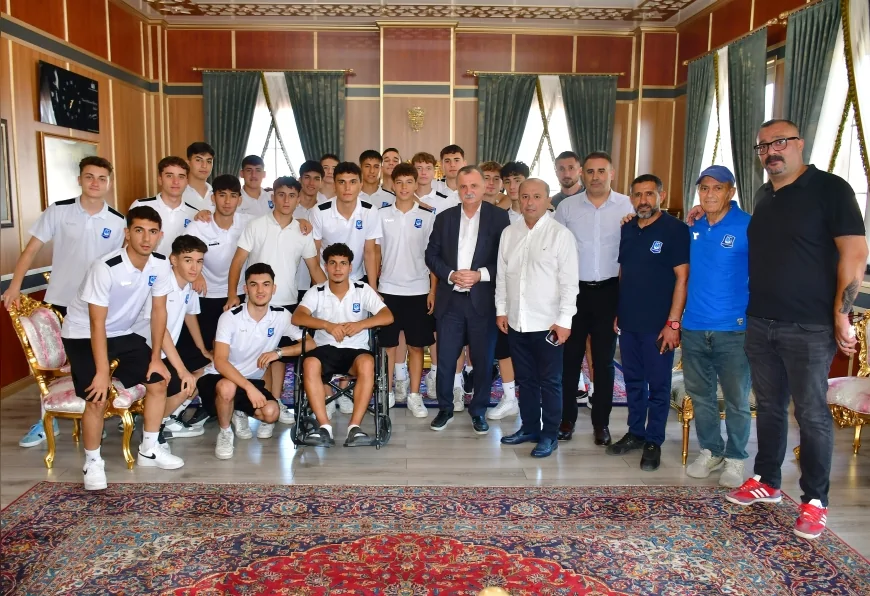 Semih Balaban: "Yunusemre U17 Takımı Türkiye’nin En İyi 4 Takımı Arasında Yer Almayı Hak Etti"