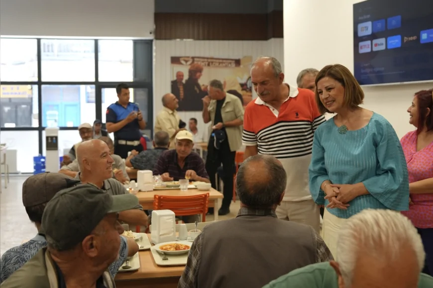 Başkan Ayşe Ünlüce: "Bu sofrayı büyütmeye, mahallelere yaymaya devam edeceğiz"