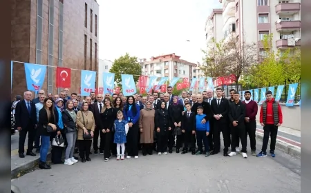 Önder Aksakal Kocaeli’de Partililerle Buluştu: “Demokratik Sol Parti Olmasaydı Bu Süreci Çoktan Tamamlamışlardı”