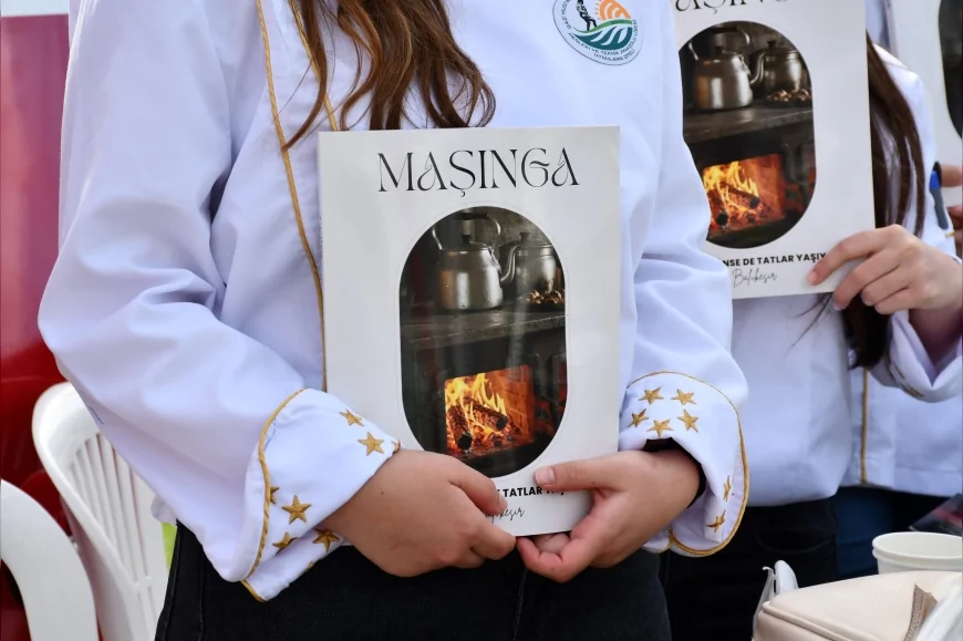 Maşınga Kitabı Balıkesir Kitap Fuarı’nda İlgi Görüyor: Gençlerin Emeğiyle Kayıp Lezzetler Yeniden Hayat Buluyor
