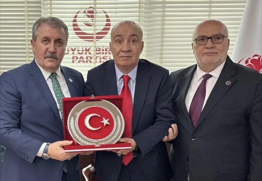 Büyük Birlik Partisi Genel Merkezi’nde 15 Temmuz Gazisi Turgut Aslan’a Teşekkür Ziyareti