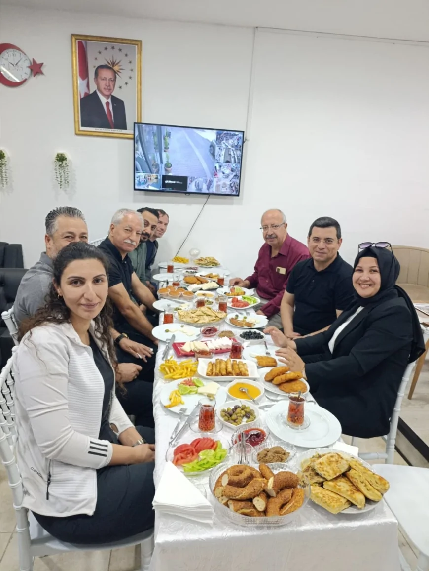 Hakan Tütüncü’den FMG Giyim’e Anlamlı Ziyaret: Antalya’da Dostluk ve Dayanışma Kahvaltısı