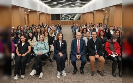 Denizli Büyükşehir Belediyesi’nden Kadın Girişimcilere Destek: “Telefonla Ürün Fotoğrafçılığı” Eğitimi Yoğun İlgi Gördü