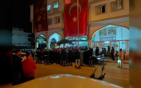 Antalya Semerkand Kültür Merkezinde Şeyh Seyyid Muhammed Mübarek Elhüseyni’nin Katılımıyla Manevi Buluşma Yoğun İlgi Gördü