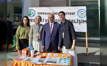 Mesleki ve Kişisel Gelişim Topluluğu Standına Yoğun İlgi