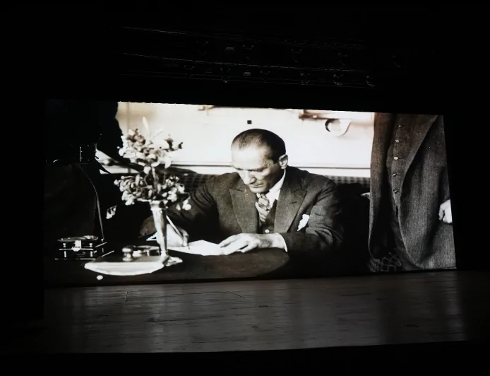 Denizli Büyükşehir Belediyesi’nde “Dersimiz Atatürk” Filmi İki Seansla Gösterildi