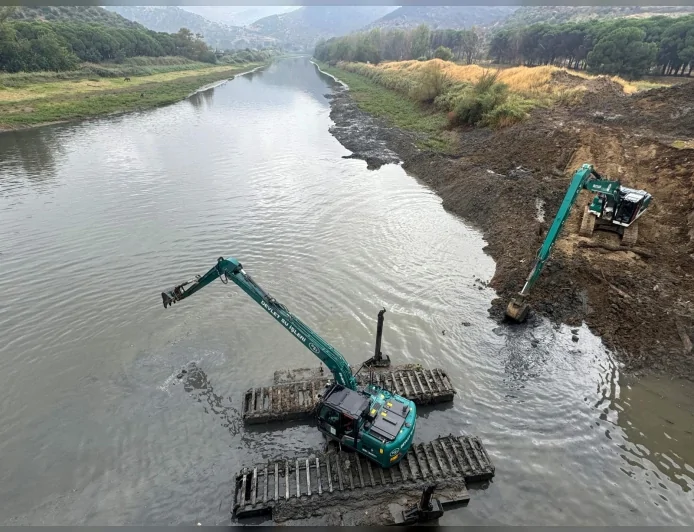 DSİ Genel Müdürü Mehmet Akif Balta: “Gediz Nehri’nde Amfibik Operasyonla 40 Bin Metreküp Rusubat Temizlendi”
