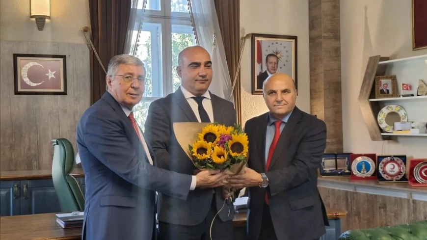 İzmir İl Sağlık Müdürü Doç. Dr. Ayhan Kul Medya Mensuplarıyla Buluşmasında Sağlık Yatırımlarına İlişkin Önemli Açıklamalar Yaptı