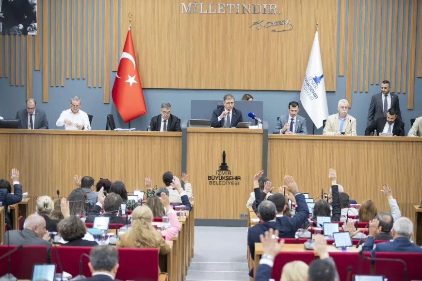 İzmir Büyükşehir Belediyesi Meclisi İZBAN’da İndirim ve 7-26 Yaş Arası İçin “Genç Tarife” Uygulamasını 1 Aralık’ta Yürürlüğe Alıyor