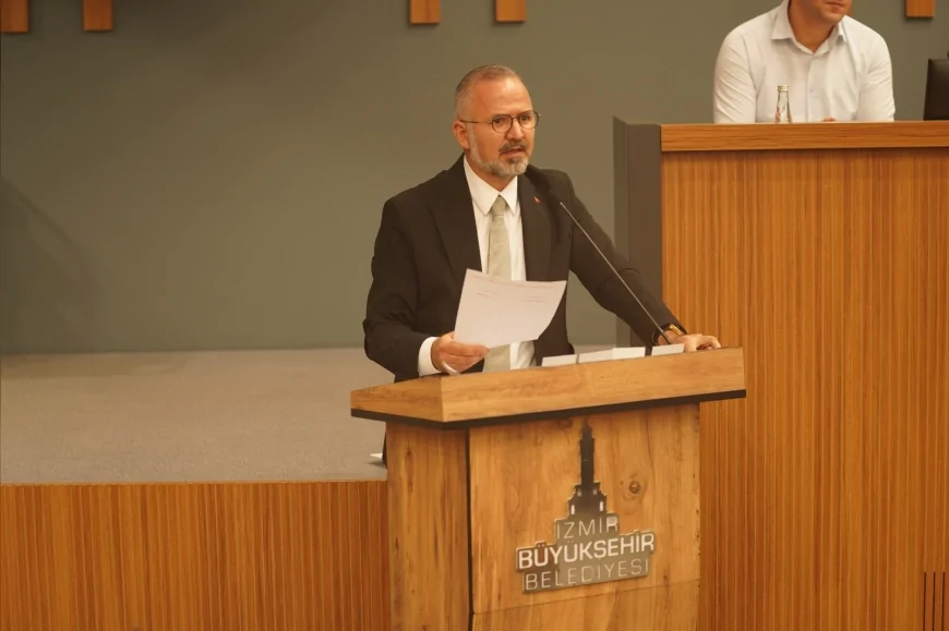 AK Parti Grup Başkanvekili Hakan Yıldız İzmir Büyükşehir Bütçesi Üzerinden Sert Eleştiriler Sıraladı.