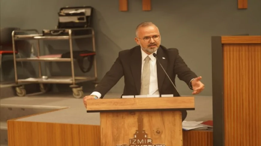 İzmir Büyükşehir Belediye Meclisi’nde AK Parti Grup Başkan Vekili Hakan Yıldız: “CHP tüm kadrolarıyla İzmir’i aşağı çekiyor”