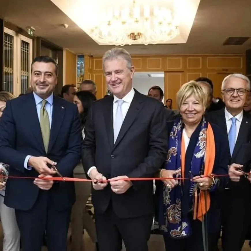 İzmir Ticaret Odası’nda Açılan “İletişim Yüzyılında Kentlerin Hikâyesi” Sergisi Kentin 1930–1985 Arası Görsel Hafızasını Günümüze Taşıyor