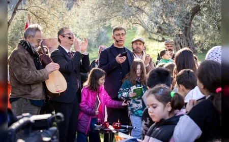 İzmir Büyükşehir Belediye Başkanı Dr. Cemil Tugay’dan Gülşah Durbay’a canlı yayında şiirle duygusal destek mesajı