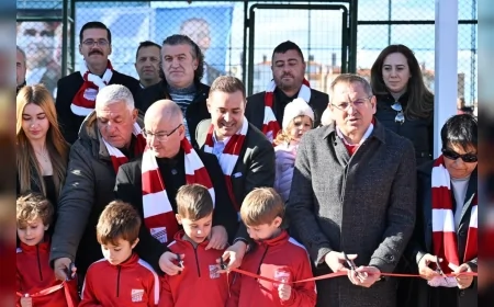 Balıkesir Büyükşehir Belediye Başkanı Ahmet Akın: “Ayvalıkgücü’nün köklü tarihine yakışan bir tesis Ayvalık’a kazandırıldı”
