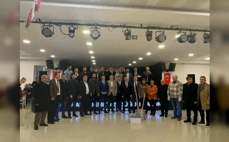 CHP Samsun Milletvekili Murat Çan İstanbul Sarıyer’de Samsunlular Derneği’nin 30. Yıl Etkinliğinde Konuştu