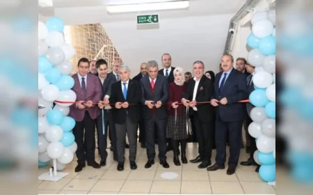 Erzurum Konfederasyonu Başkan Vekili Halil Karapınar’dan Mezun Olduğu Okula Vefa: Sevgi Sınıfı Açıldı