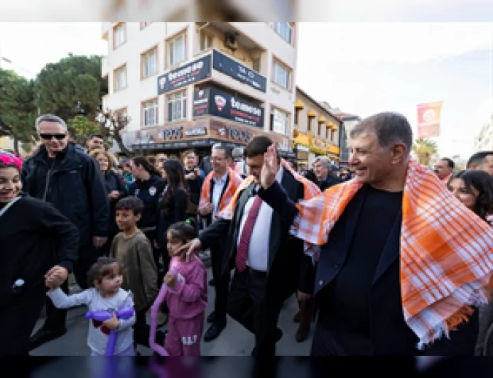 İzmir’in Seferihisar ilçesinde bu yıl 25’incisi düzenlenen Mandalina Şenliği gerçekleşti.
