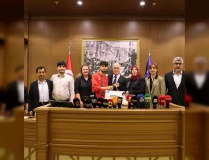 Bursa Büyükşehir Belediyesi’nin Yeşil Şehir Eylem Planı Mecliste Anlatıldı ve 2,13 Milyar Euroluk Yatırım Yol Haritası Açıklandı