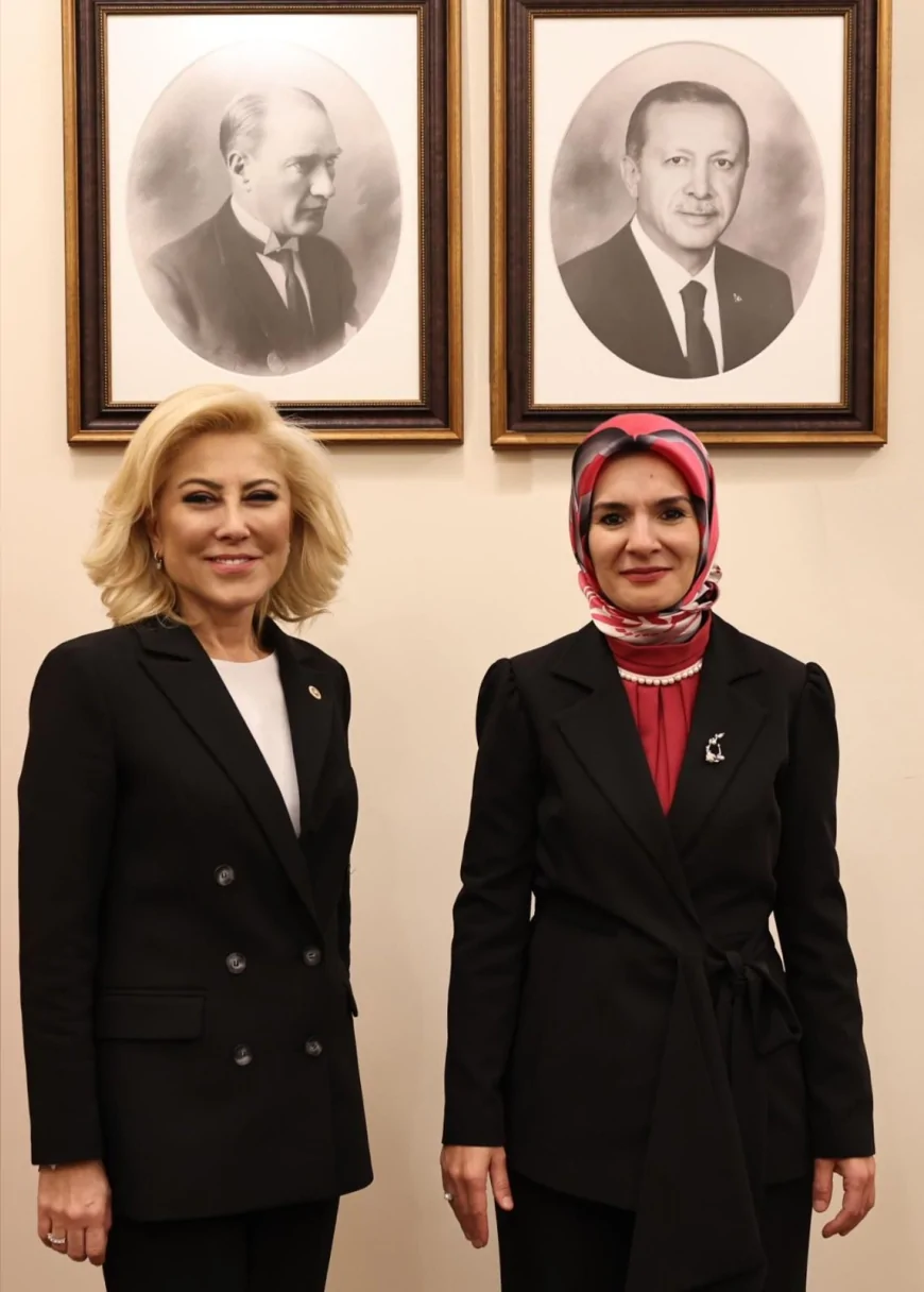 AK Parti İzmir Milletvekili Şebnem Bursalı: “İzmir’de Aile ve Sosyal Hizmetler İçin 107 Personel Alımı Yapılacak”