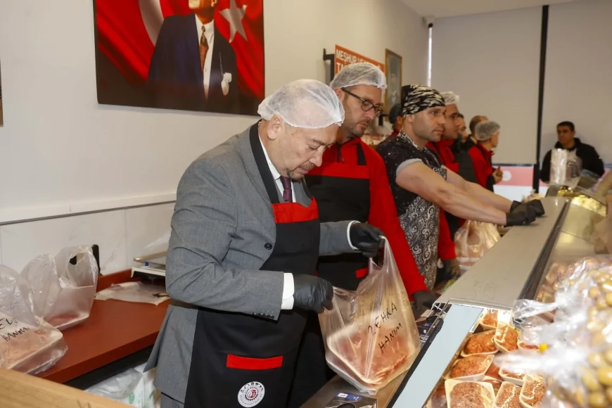 Uşak Belediyesi Halk Et Mağazasını Hizmete Açtı: Uygun Fiyatlı Et Satışı Törenle Başladı