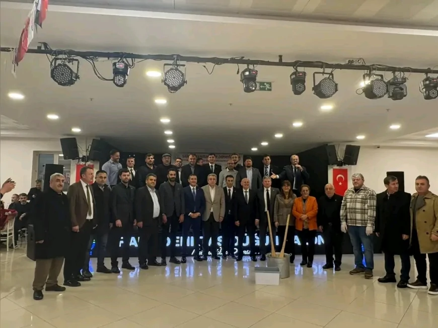 CHP Samsun Milletvekili Murat Çan İstanbul Sarıyer’de Samsunlular Derneği’nin 30. Yıl Etkinliğinde Konuştu