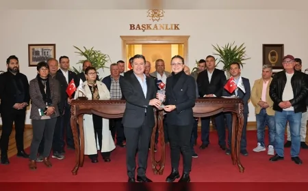 Kıyı Ege Belediyeler Birliği ve Muğla Büyükşehir Belediye Başkanı Ahmet Aras: “Süt üretiminde kaliteyi artırıyor, soğuk zinciri güçlendiriyoruz”