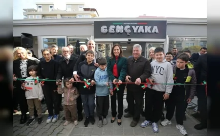 Karşıyaka Belediyesi’nden gençlere özel merkez: Genç Yaka Bostanlı’da törenle açıldı