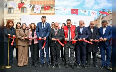 Bornova Belediyesi Kent Kasap’ı Açtı Emekliler ve Dar Gelirliler Uygun Fiyatlı Etle Sofraya Umut Taşıdı