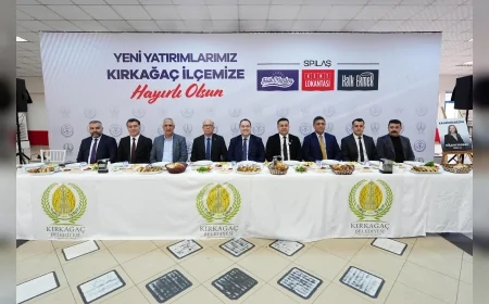 Manisa Büyükşehir Belediye Başkanı Besim Dutlulu Kırkağaç’ta muhtarlar ve STK’larla bir araya geldi: “Yol sorununu adım adım çözüyoruz”