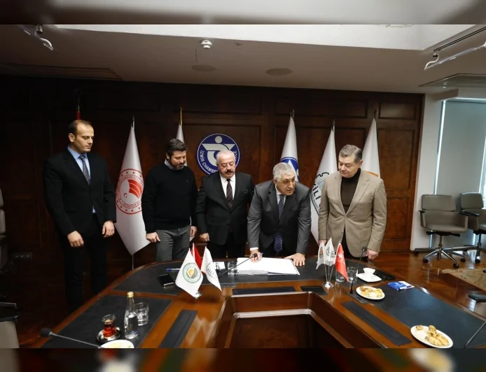 İzmir Dikili Jeotermal Isıtmalı Sera Organize Tarım Bölgesi için 36 milyon 950 bin dolarlık sözleşme imzalandı