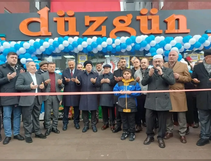 Düzgün Marketler 25’nci Şubesini Erzurum Yıldızkent’te Törenle Hizmete Açtı