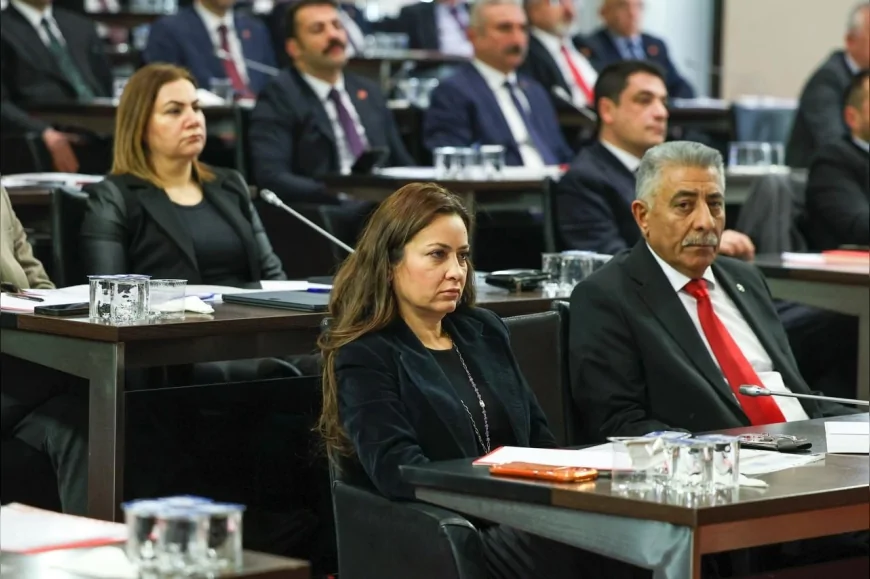 CHP Manisa İl Başkanı İlksen Özalper: “Özgür Özel’in Liderliği Partimize Güç ve İvme Kazandırıyor”