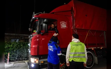 İzmir Büyükşehir Belediyesi’ne Bağlı Haller Türkiye Zirvesinde Su Ürünlerinde 51 Bin Ton Sebze Meyvede Yarım Milyon Ton Aşıldı