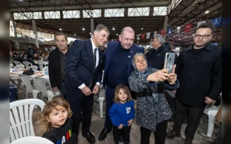 İzmir Büyükşehir Belediye Başkanı Dr. Cemil Tugay: “Bu sofranın bereketi tüm şehrimize yayılsın”