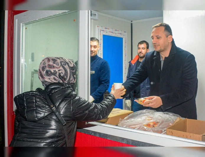 Bornova Belediye Başkanı Ömer Eşki: “Gün aydınlanmadan sizler için nöbette olmaya devam edeceğiz”