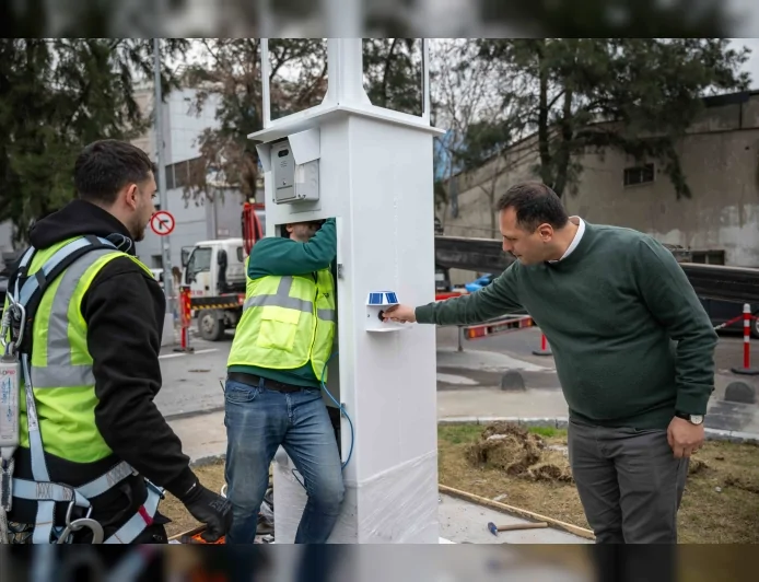 Bornova Belediye Başkanı Ömer Eşki: “Türkiye’nin En Kapsamlı Hibrit Enerji Direğini Abide-i Hürriyet Meydanı’nda Hayata Geçirdik”