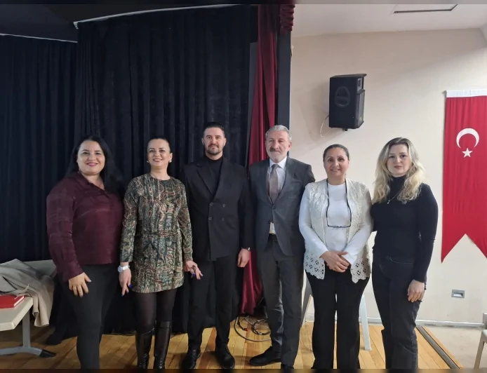 Bayraklı Kent Konseyi Mahalle Meclisleri İlk Buluşmasını Gerçekleştirdi: “Katılımcı Demokrasiyi Güçlendireceğiz