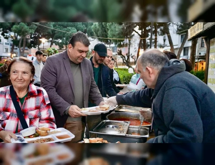 Seferihisar Belediye Başkanı İsmail Yetişkin: “Günlük 800 Kişilik Yemekle Kimsenin Sofrası Boş Kalmayacak”