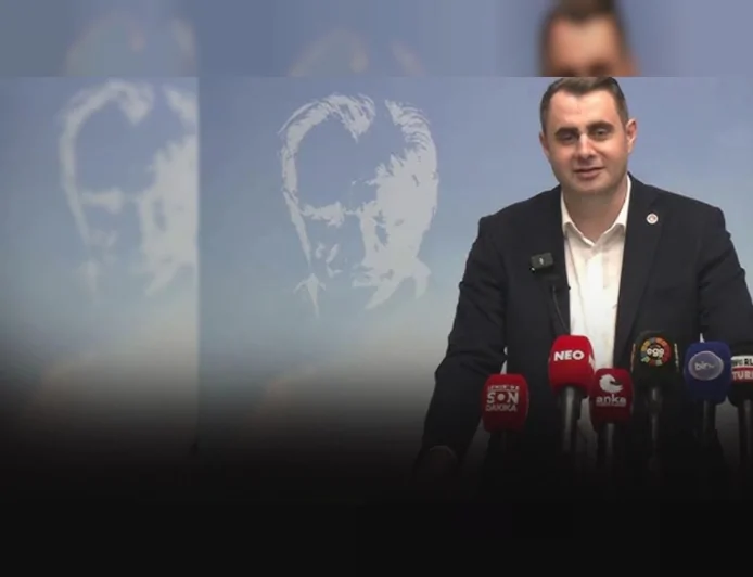 CHP’li İzmir İl Başkanı Çağatay  Güç’ten İktidar Partisine Sert Tepki: “AKP’nin İzmir’e Katkısı Yok, Negatif İlgisi Var”