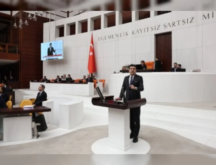 TBMM İstanbul Milletvekili Zeynel Emre Emniyet Teşkilatındaki İntihar Vakalarını Meclis Gündemine Taşıdı