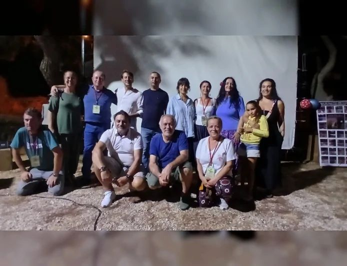 İzmir Urla Barbaros Köyü’nde Üç Yıldır Süren Sinema Kulübü Hareketi Kırsalda Kültür Üretimine Dönüştü