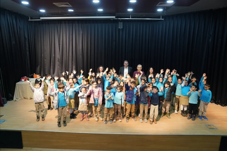 Seferihisar Belediye Başkanı İsmail Yetişkin: “Sizler Bu Kentin ve Ülkemizin Geleceğisiniz”